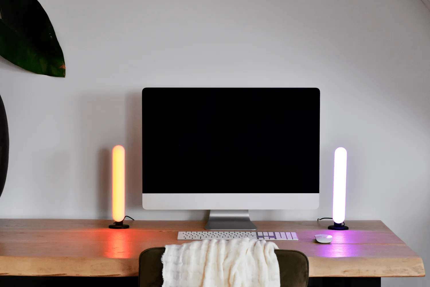 Calex Smart Table Lamp - Standing Light Bar - RGB Warm White