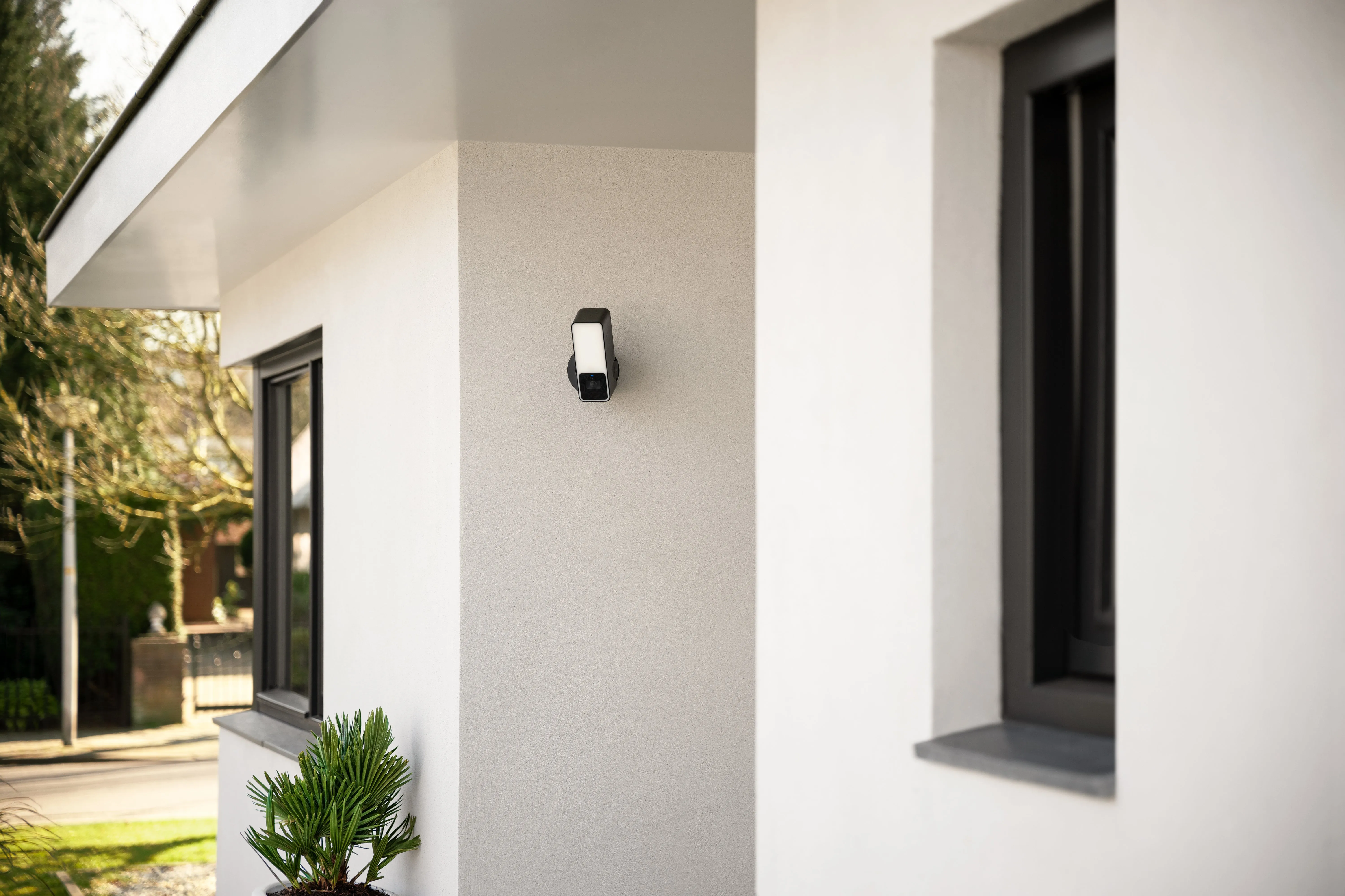 Eve Outdoor Cam Secure floodlight camera with Apple HomeKit Secure Video technology